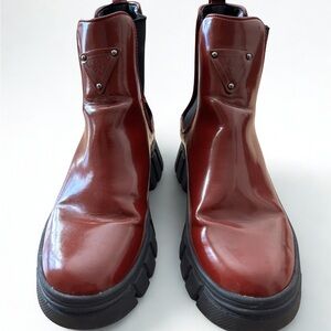 GUESS Women's Hestia Ankle Chelsea Boot, Red - Womens Size 8